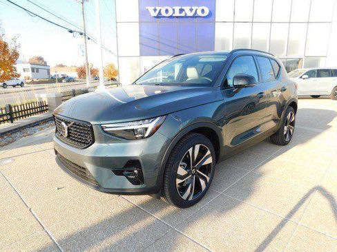 New 2026 Volvo XC40 B5 Ultra w/ Climate Package AWD/4WD image 2