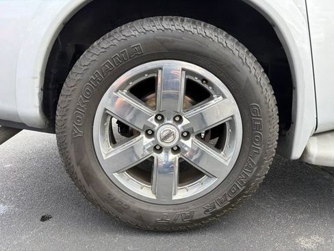 Used 2013 Nissan Armada Platinum AWD/4WD image 9