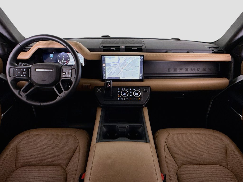 Used 2025 Land Rover Defender 110 X-Dynamic SE AWD/4WD image 9