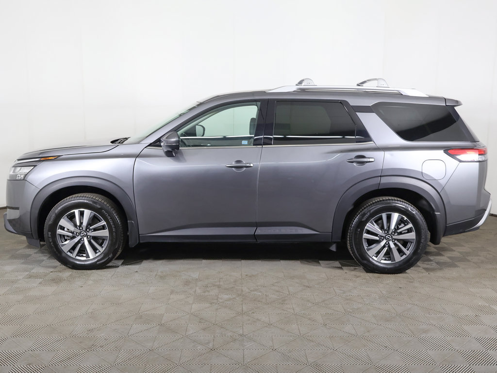 Used 2024 Nissan Pathfinder SL AWD/4WD image 19