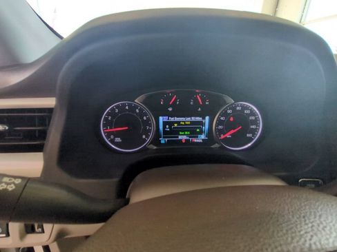 Used 2019 GMC Acadia SLT FWD image 15