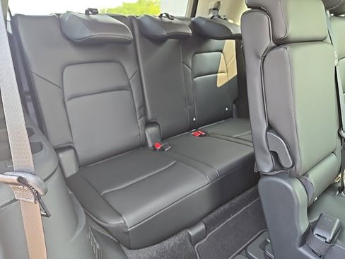 New 2025 Nissan Pathfinder SL image 35