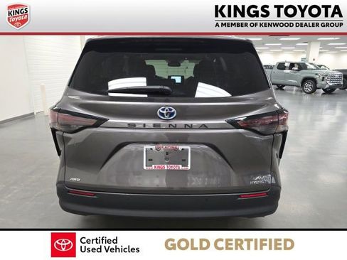 Certified 2024 Toyota Sienna XLE AWD/4WD image 5