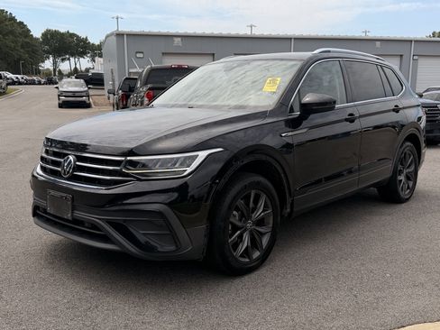 Used 2022 Volkswagen Tiguan SE FWD image 7
