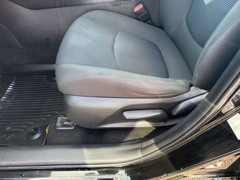 Used 2023 Toyota RAV4 LE image 18