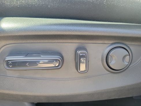 Used 2025 Honda CR-V EX image 18