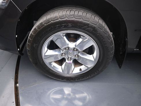 Used 2018 RAM 1500 Express w/ Express Value Package AWD/4WD image 16