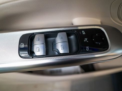 New 2026 Mercedes-Benz GLC 300 4MATIC image 18