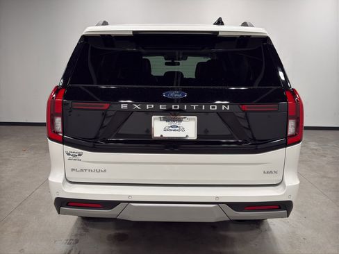 New 2026 Ford Expedition Max Platinum w/ Driver's Package image 7