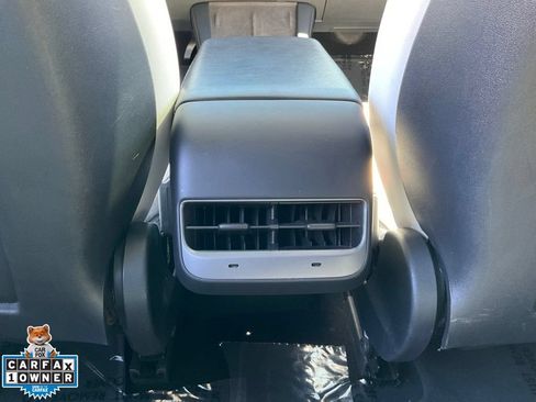 Used 2022 Tesla Model 3 Long Range AWD/4WD image 38