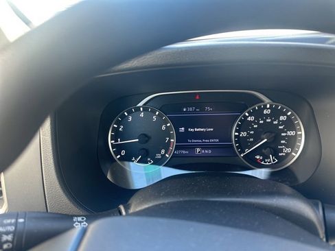 Used 2022 Nissan Frontier SV image 19