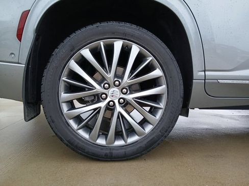 Certified 2026 Buick Enclave Avenir w/ Super Cruise Package AWD/4WD image 36