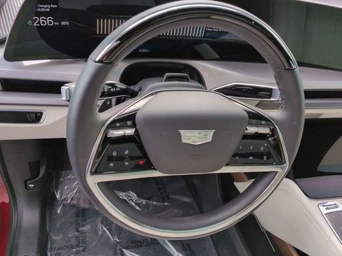 Used 2026 Cadillac Vistiq Luxury AWD/4WD image 11