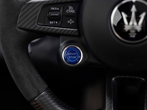 Used 2023 Maserati MC20 Spyder RWD image 32