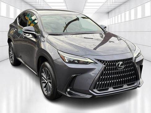 Certified 2023 Lexus NX 250 AWD image 3