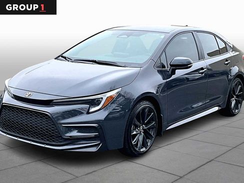 Certified 2025 Toyota Corolla SE image 1