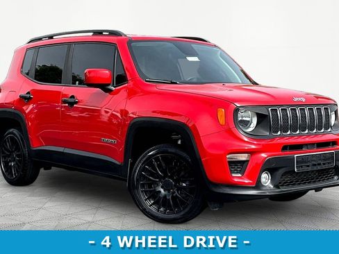 Used 2019 Jeep Renegade Latitude w/ Cold Weather Group AWD/4WD image 3