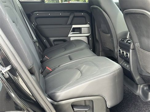 Used 2024 Land Rover Defender 130 S image 16