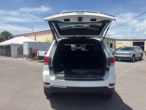 Used 2018 Jeep Grand Cherokee Limited AWD/4WD image 13