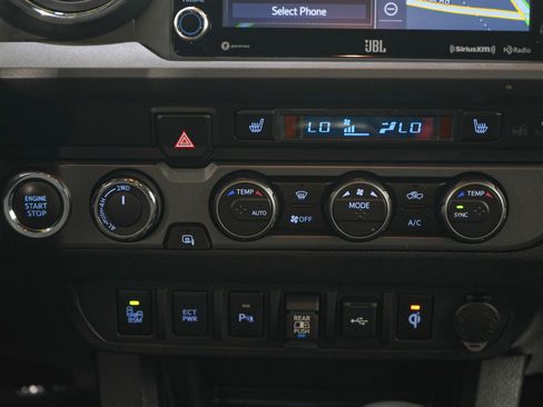 Used 2023 Toyota Tacoma TRD Off-Road w/ TRD Premium Off Road Package image 19