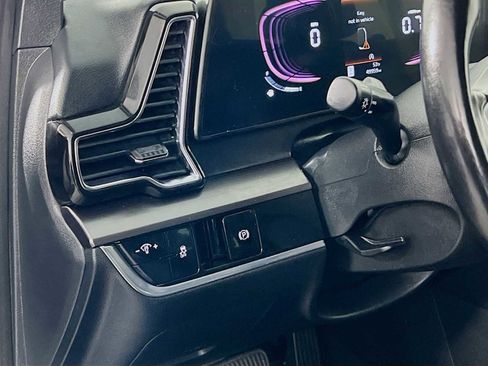 Used 2023 Kia Sportage EX image 10