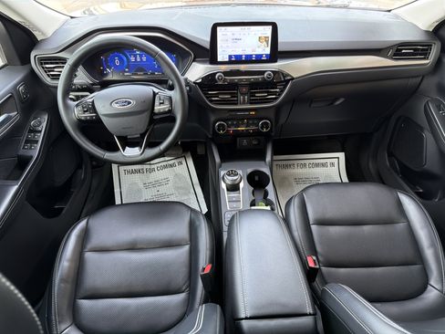 Used 2022 Ford Escape Titanium w/ Class II Trailer Tow Package image 11