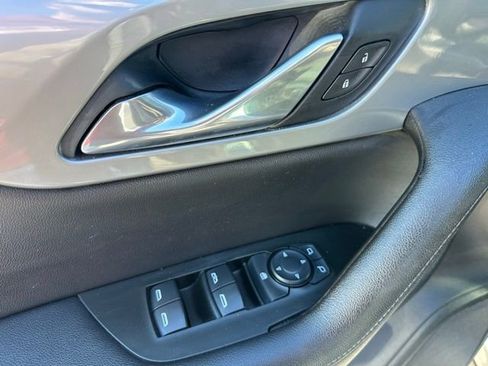 Used 2020 Chevrolet Blazer LT image 12