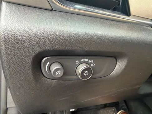 Used 2023 Chevrolet Traverse LS w/ Safety Package AWD/4WD image 16