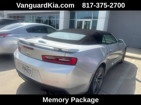 Used 2018 Chevrolet Camaro LT RWD image 3
