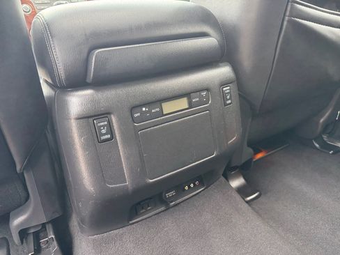 Used 2016 INFINITI QX80 4WD w/ Deluxe Technology Package image 15