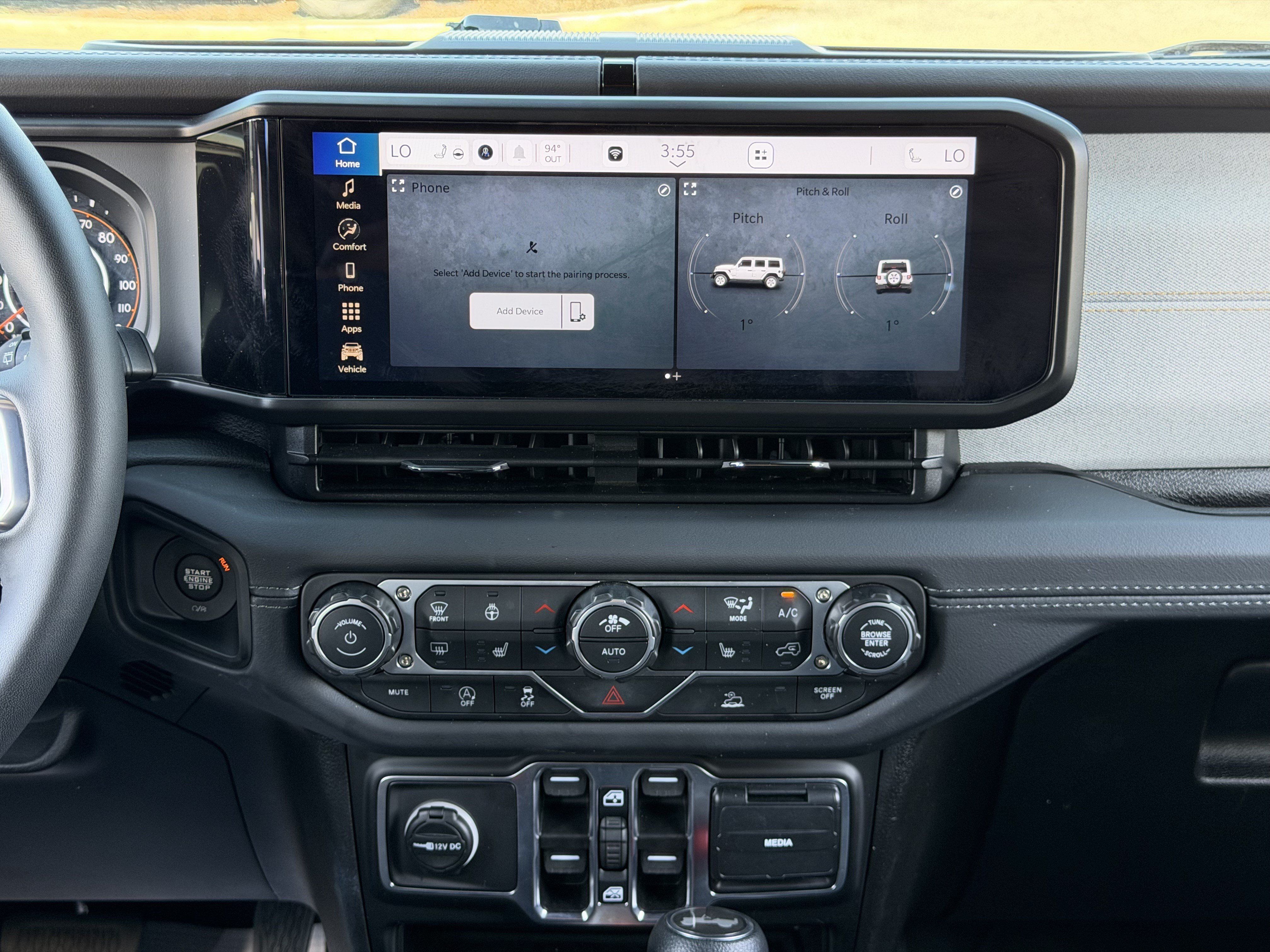 Used 2026 Jeep Wrangler Unlimited Sahara AWD/4WD image 32