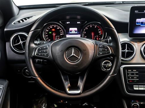 Used 2020 Mercedes-Benz GLA 250 image 18