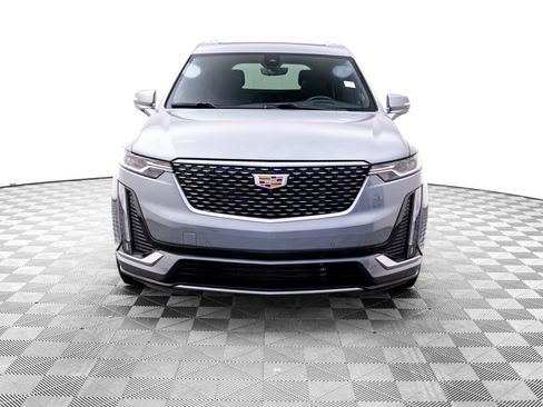 Used 2024 Cadillac XT6 Premium Luxury w/ Technology Package AWD/4WD image 9