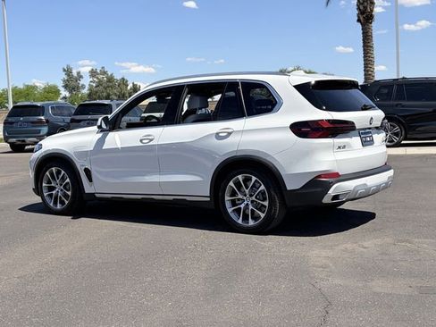 New 2026 BMW X5 xDrive50e w/ Premium Package AWD/4WD image 8