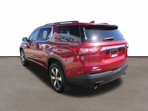Used 2020 Chevrolet Traverse LT w/ LT Premium Package image 5