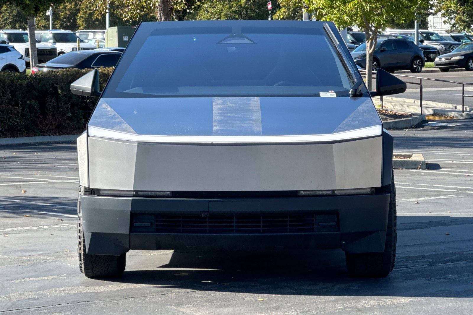 Used 2024 Tesla Cybertruck AWD Crew Cab image 9