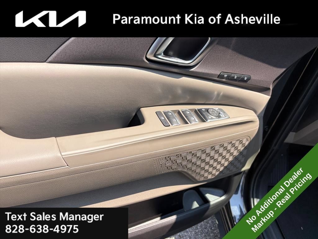 New 2026 Kia Carnival SX FWD image 25