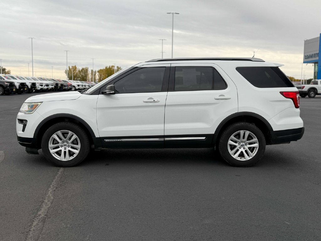 Used 2019 Ford Explorer XLT w/ Equipment Group 201A AWD/4WD image 11
