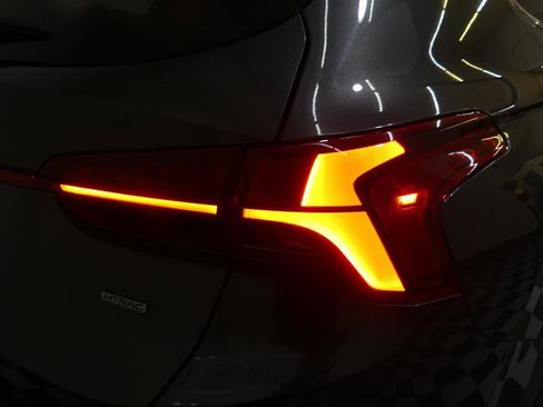 Used 2023 Hyundai Santa Fe SEL w/ Premium Package image 16