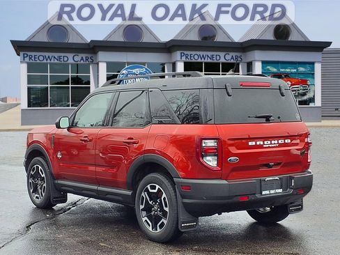Used 2024 Ford Bronco Sport Outer Banks image 2