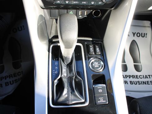 Used 2024 Mitsubishi Eclipse Cross SE image 35