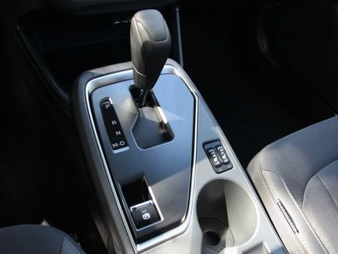 Used 2025 Subaru Crosstrek 2.5i Premium AWD/4WD image 29