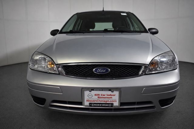 Used 2007 Ford Focus S FWD image 2