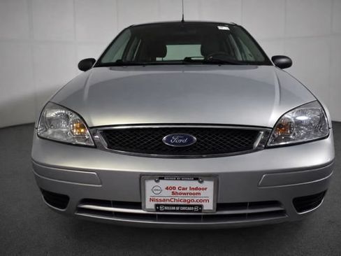 Used 2007 Ford Focus S FWD image 2