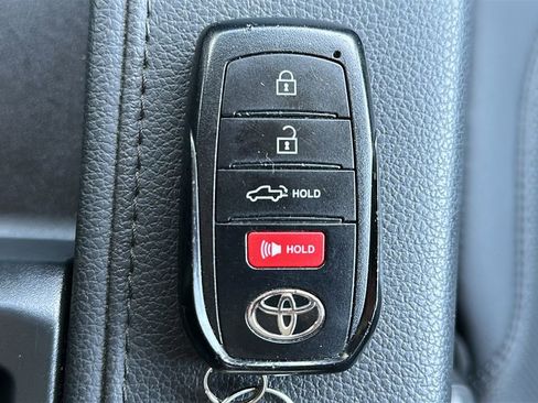 Used 2023 Toyota Tundra Limited AWD/4WD image 23