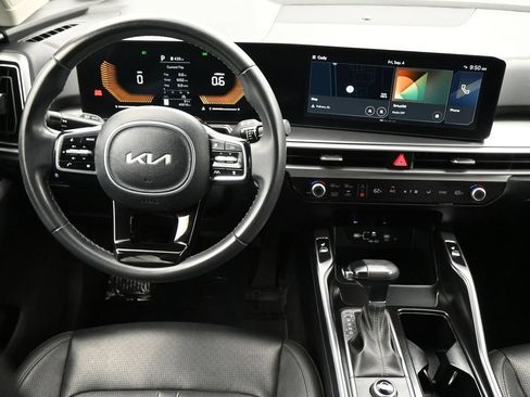 Used 2024 Kia Sorento S FWD image 5