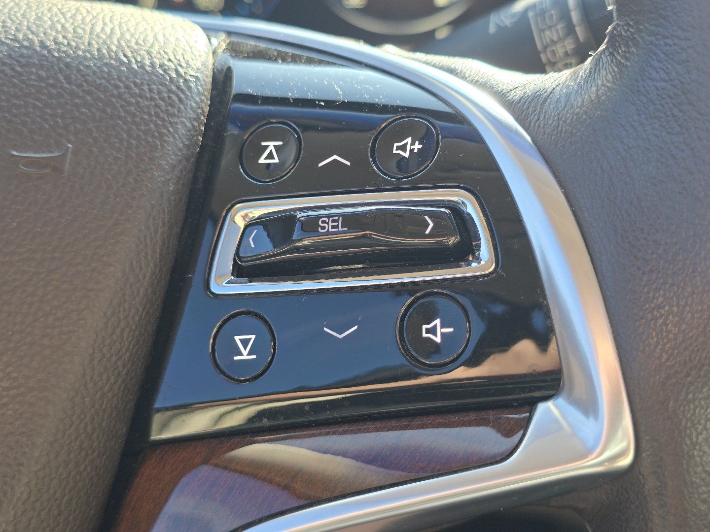 Used 2013 Cadillac XTS Platinum FWD image 32