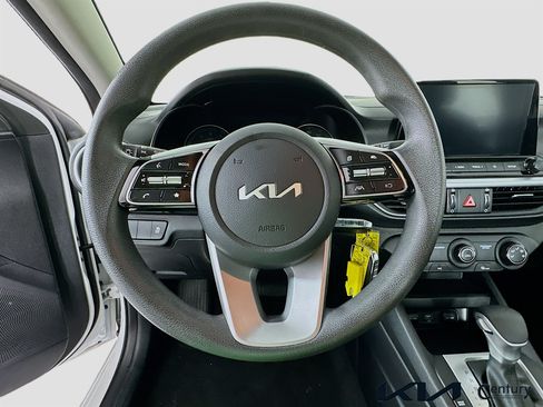 Certified 2023 Kia Forte LXS FWD image 11