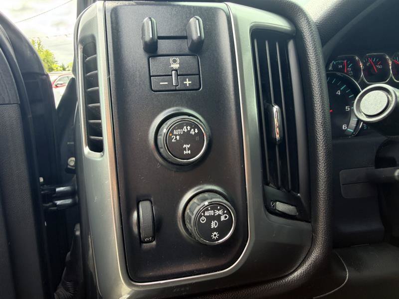 Used 2017 Chevrolet Silverado 1500 LT w/ All Star Edition AWD/4WD image 25