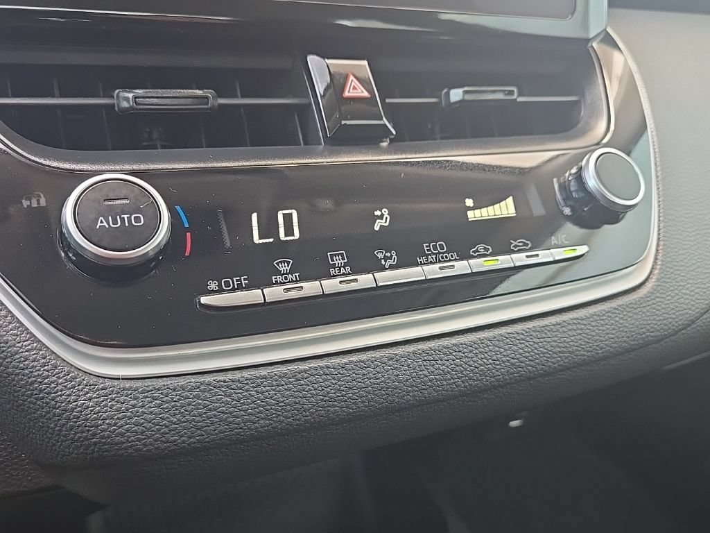 Used 2024 Toyota Corolla LE FWD image 25